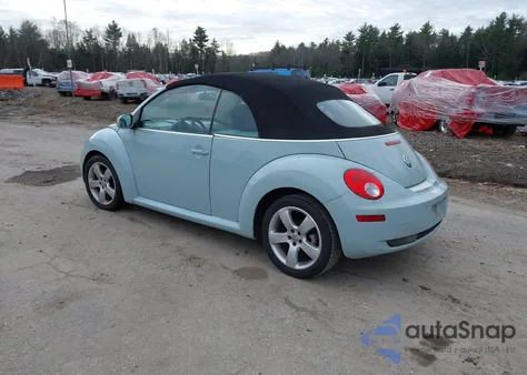 2006 Volkswagen New Beetle 2.5 z USA, uszkodzony, nr VIN 3VWSF31YX6M304274
